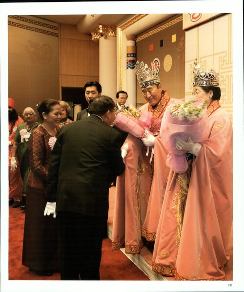 파일:기념문집 참부모님사진 Father Sun Myung Moon 17.천일국 5~8년(2005~2008년) 0009 1LzgsduITp9RII6L70D g8PoubPoLEvsg.jpg